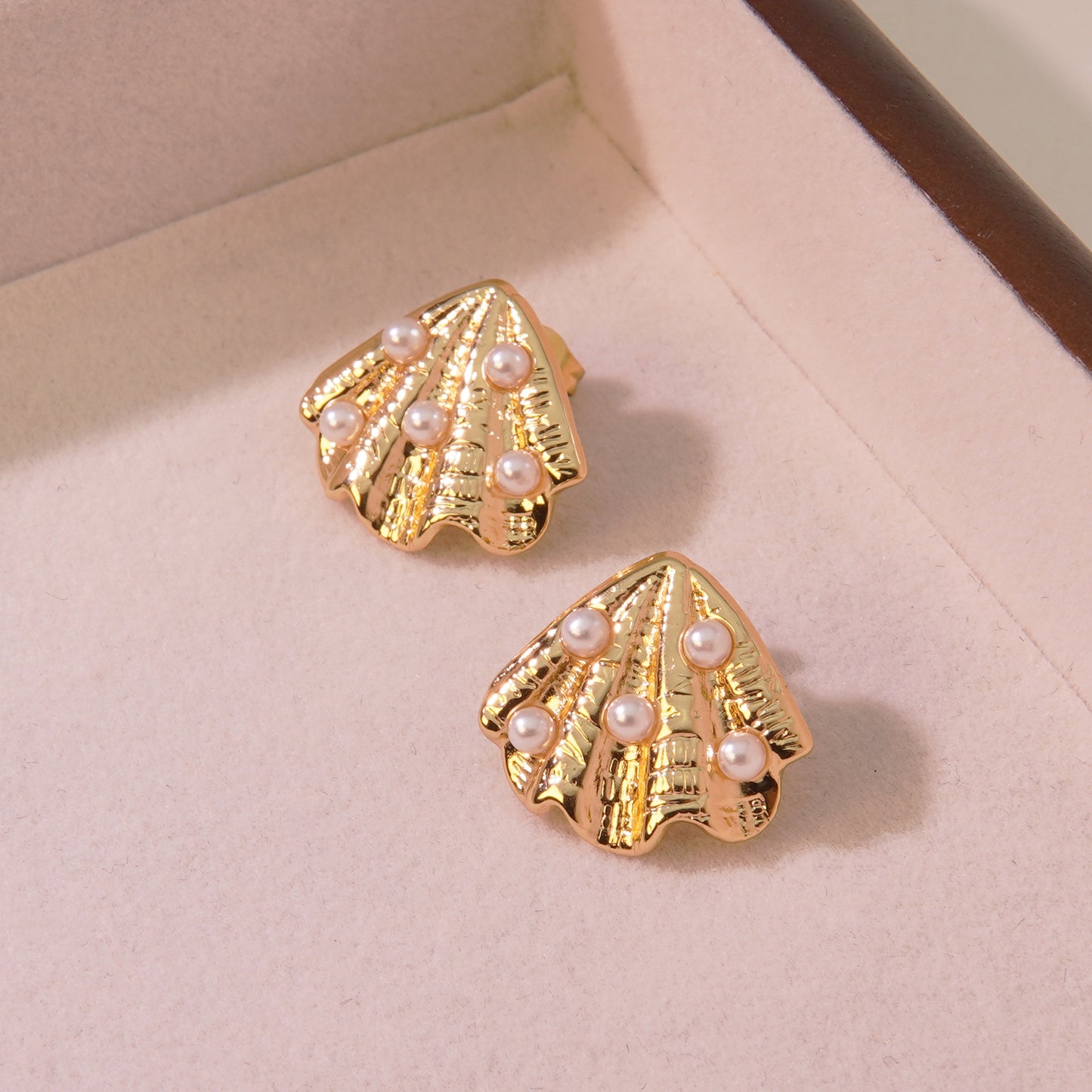 ARETES A105